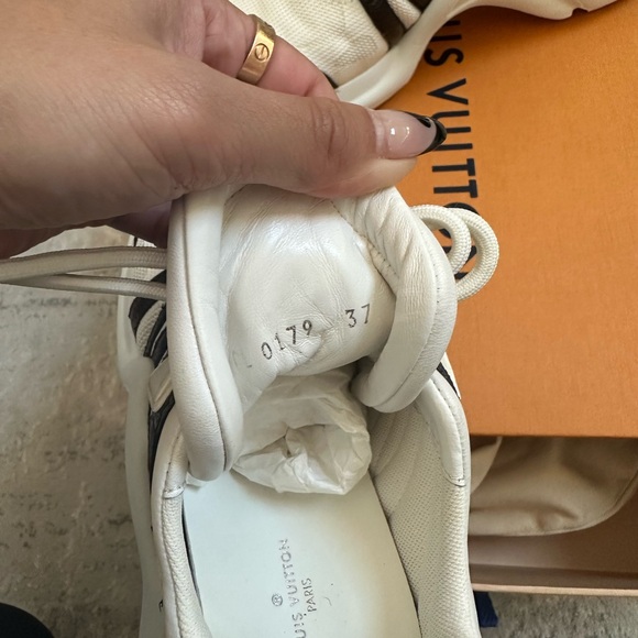 Louis Vuitton sneakers for sale - Picture 2 of 6